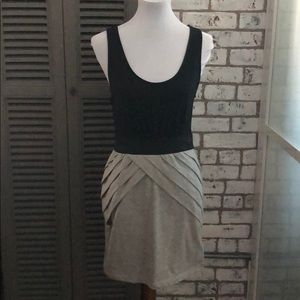 Fitted Black and grey dress with elastic waist
